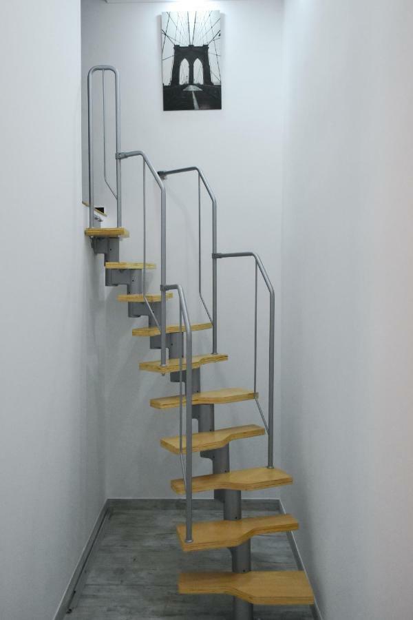 Modern Design Apartment In The City Center Budapest Esterno foto