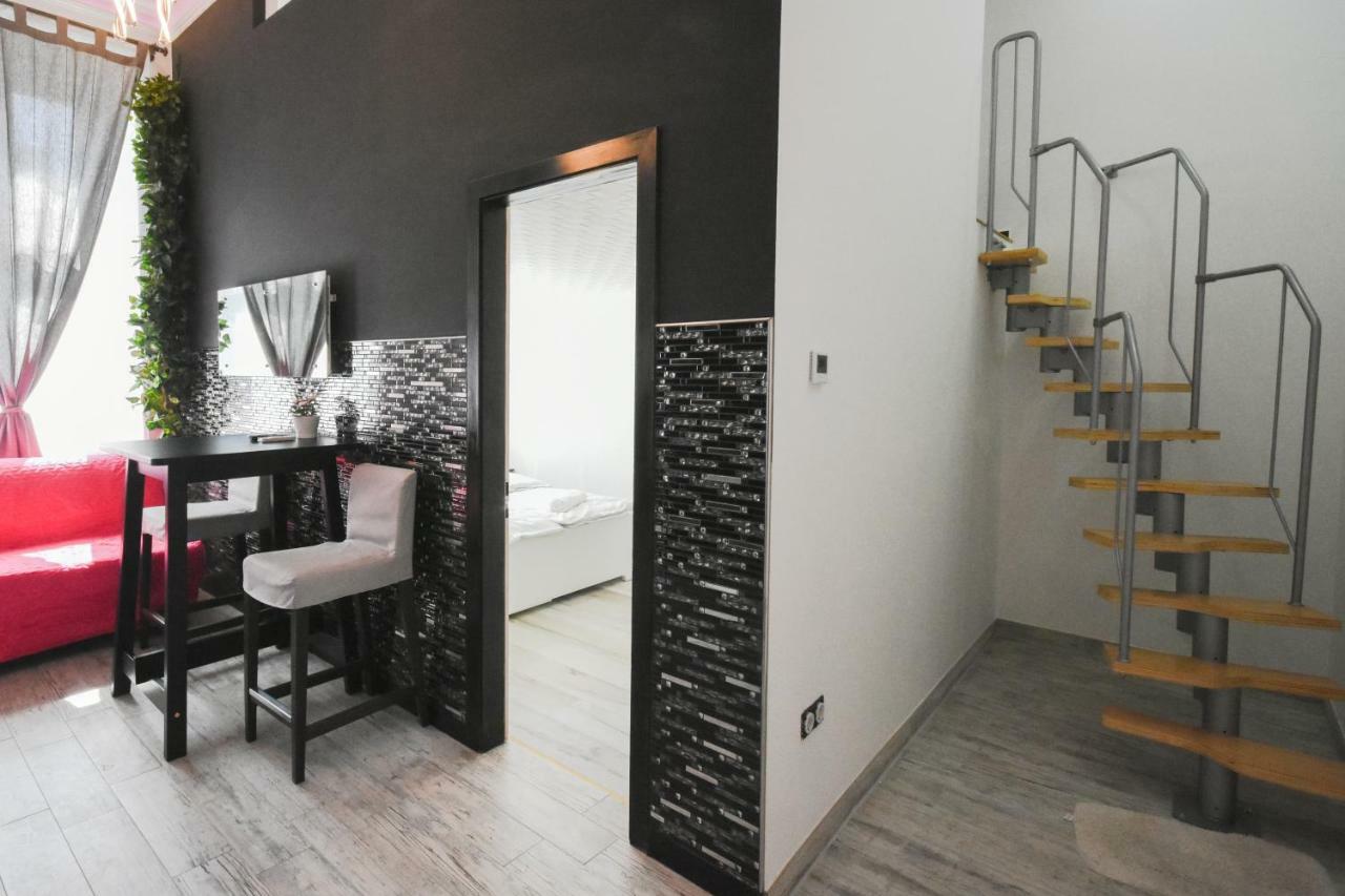 Modern Design Apartment In The City Center Budapest Esterno foto